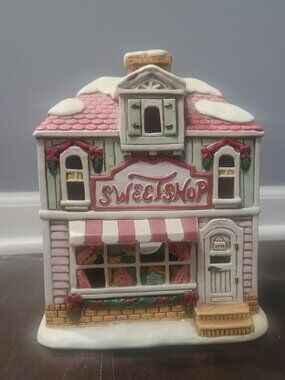 Lefton Colonial Village House Sweet Shop Candy Store Christmas Holiday Decor
